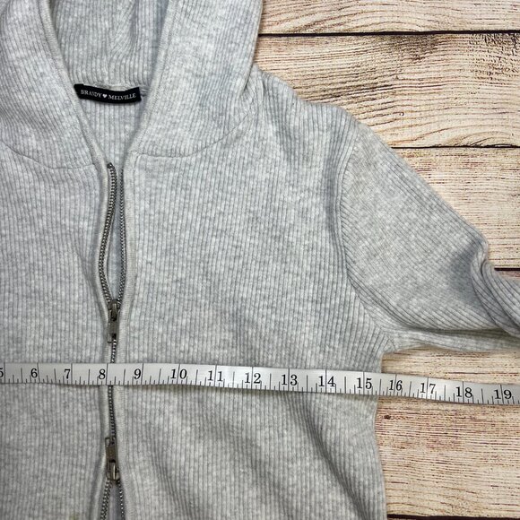 Brandy Melville Gray Ribbed Crop Hoodie Zip Up One Size Soft Knit Sweater Y2K - Picture 4 of 10